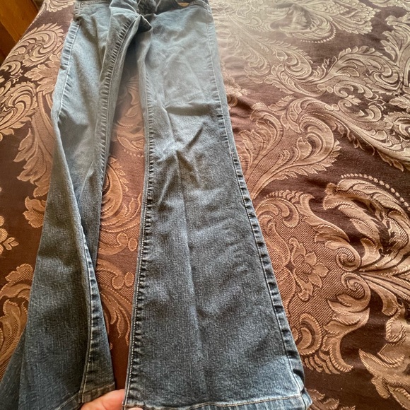Calvin Klein Jeans - Size 1 - Classic Fit, Stylish, and Comfortable - Picture 2 of 5
